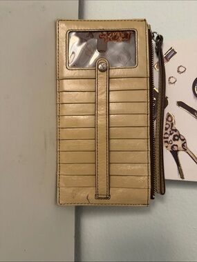 HOBO Cream Leather Wristlet Card Holder with ID Window